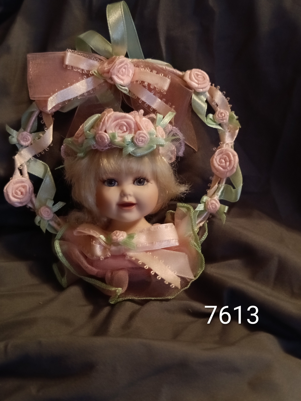 Marie Osmond Queen Elizabeth Ornament
